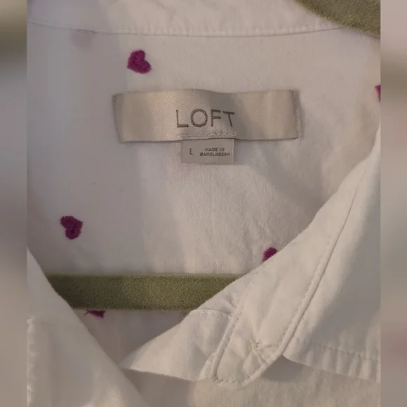 White Button-Up Shirt with Pink Accents - Picture 4 of 6